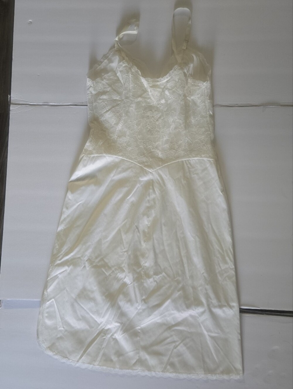 Vanity Fair Ivory Lace-Top Satin Chemise